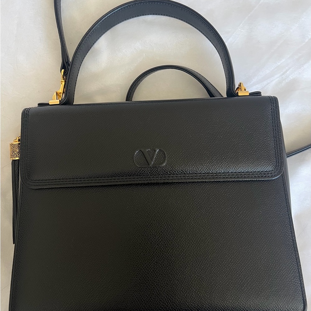 Valentino Garavani Black Leather Shoulder Bag - Picture 2 of 15
